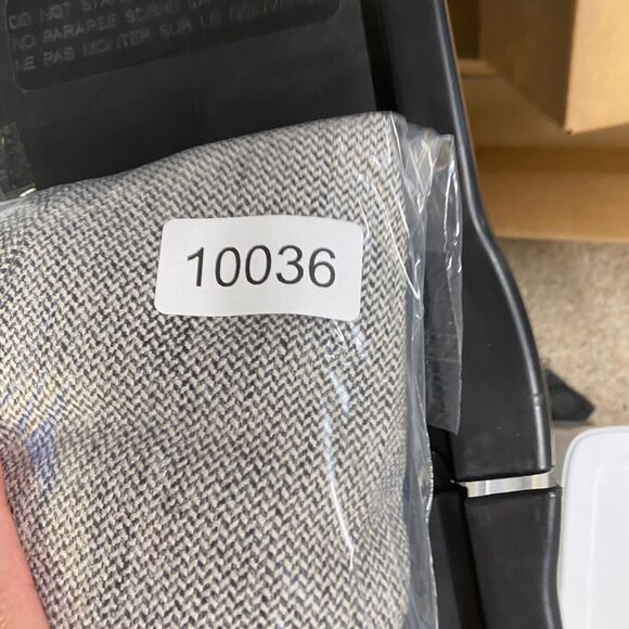 New H&M Pants Women 14 Gray Mid Rise Pleated Pockets Skinny Casual Chino Comfort - Picture 11 of 11